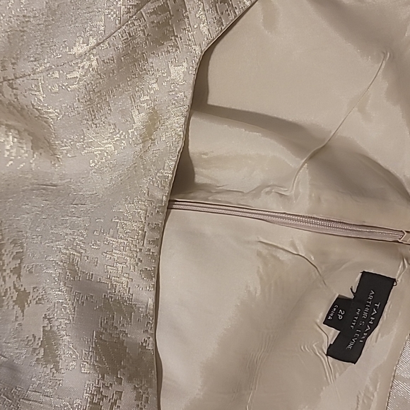 TAHARI by Arthur S. Levine Cream/Light Gold Square Neckline Formal Mini Dress - Picture 10 of 10
